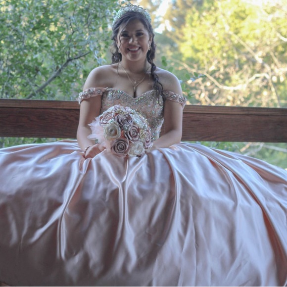 15 pink dress - Picture 5 of 9